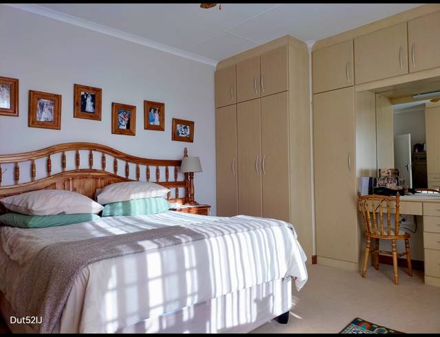 4 BEDROOM HOUSE FOR SALE IN FRAAIUITSIG